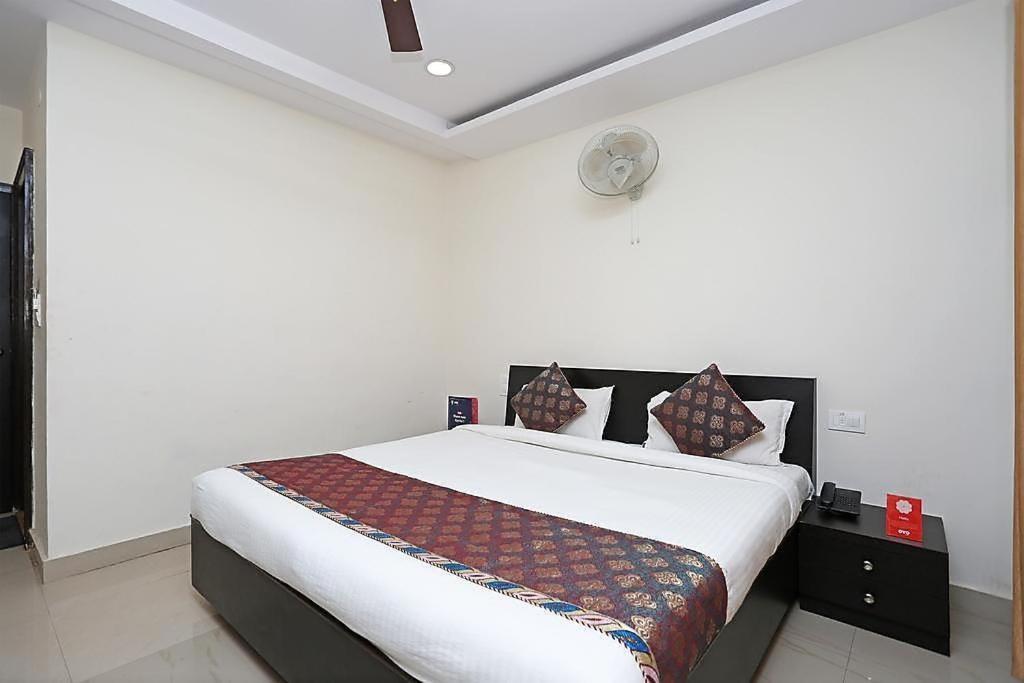 Hotel Sahu Near Kashi Vishwanath Temple Gate Varanasi Exterior photo